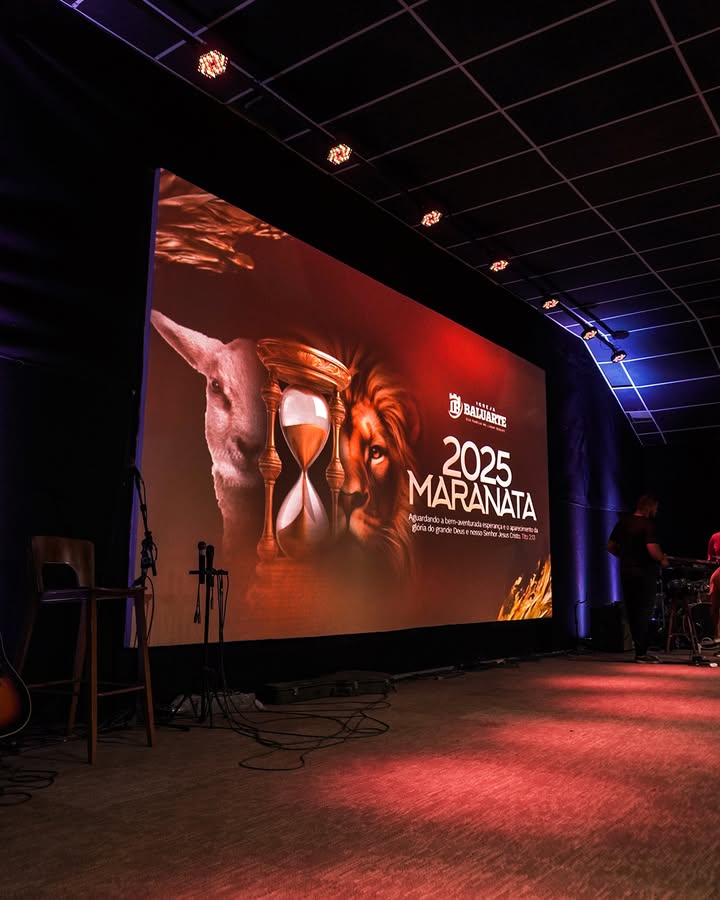Telão gigante em igreja — projeto Vertex