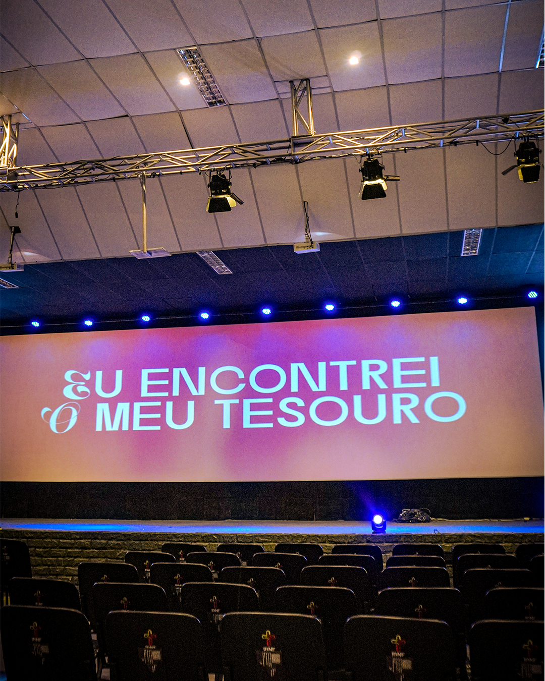 Telão instalado pela Vertex